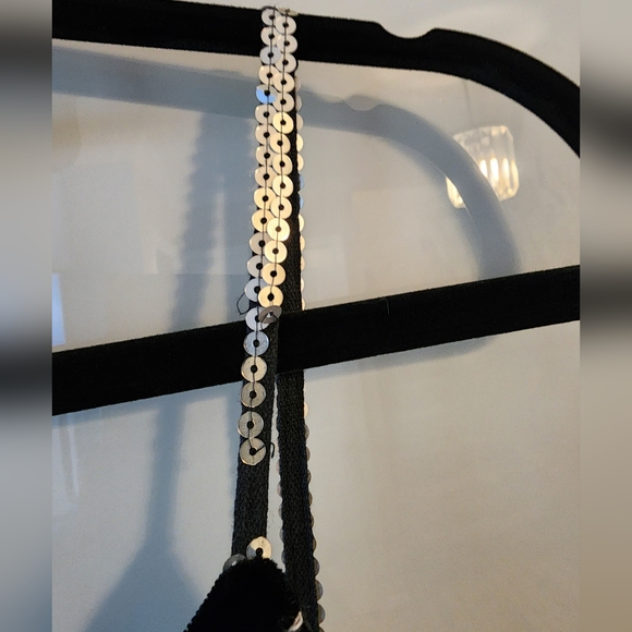 Clothes - Picture 4 of 4